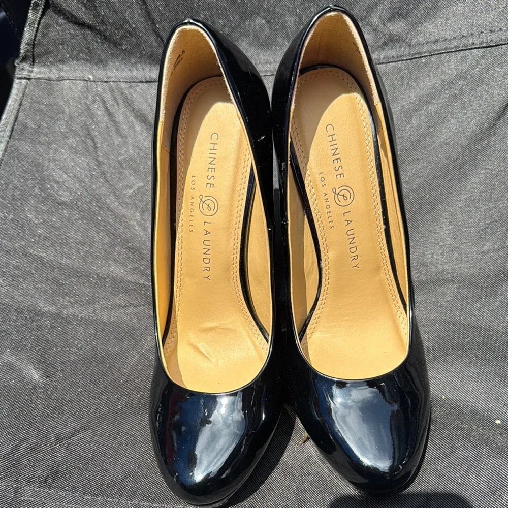 Chinese Laundry Black High Heeled Pumps - Picture 1 of 7
